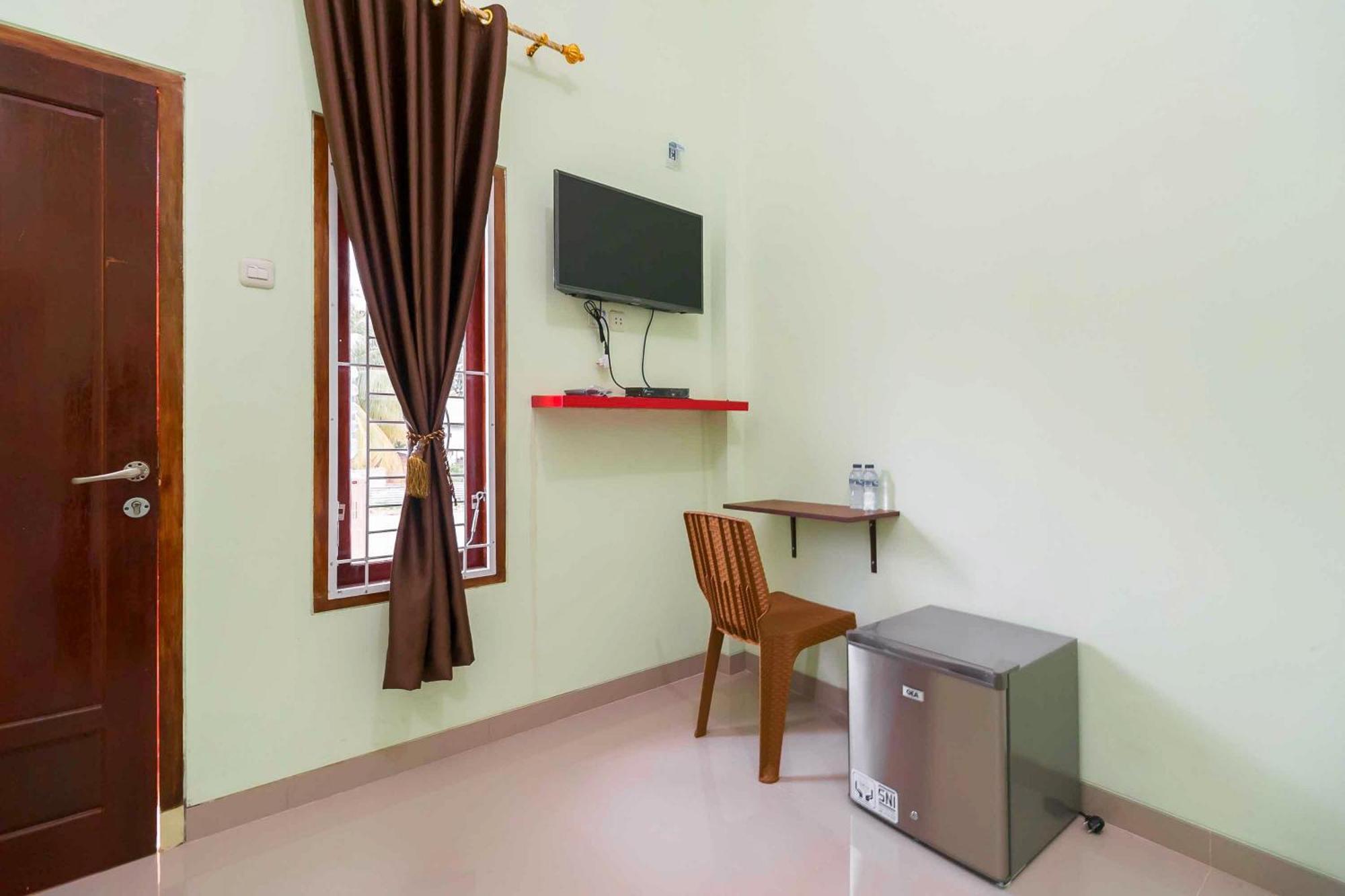فندق Reddoorz Syariah Near Rsud Dr Hm Rabain Muaraenim المظهر الخارجي الصورة
